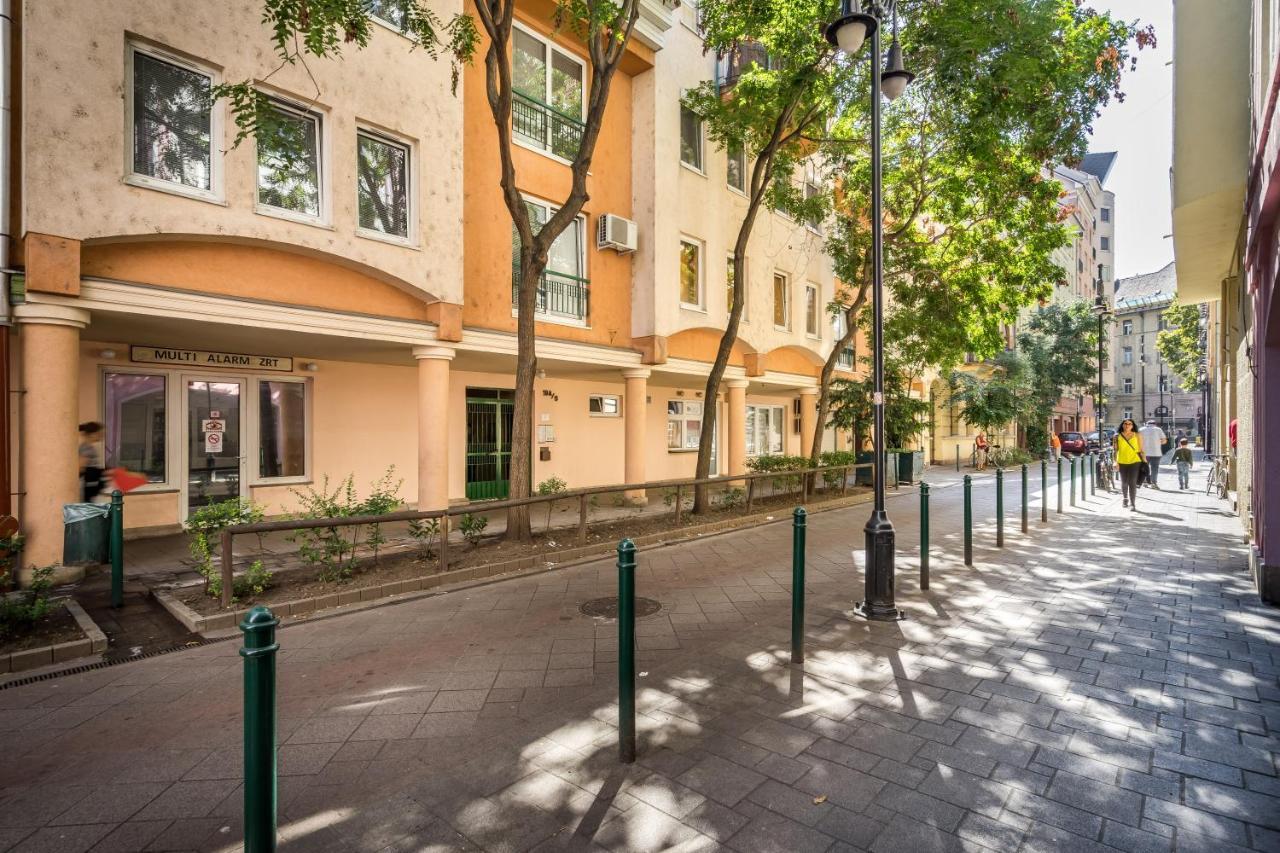 Beautiful Three Bedrooms Apartment With Free Parking Close To The Danube Coast บูดาเปสต์ ภายนอก รูปภาพ