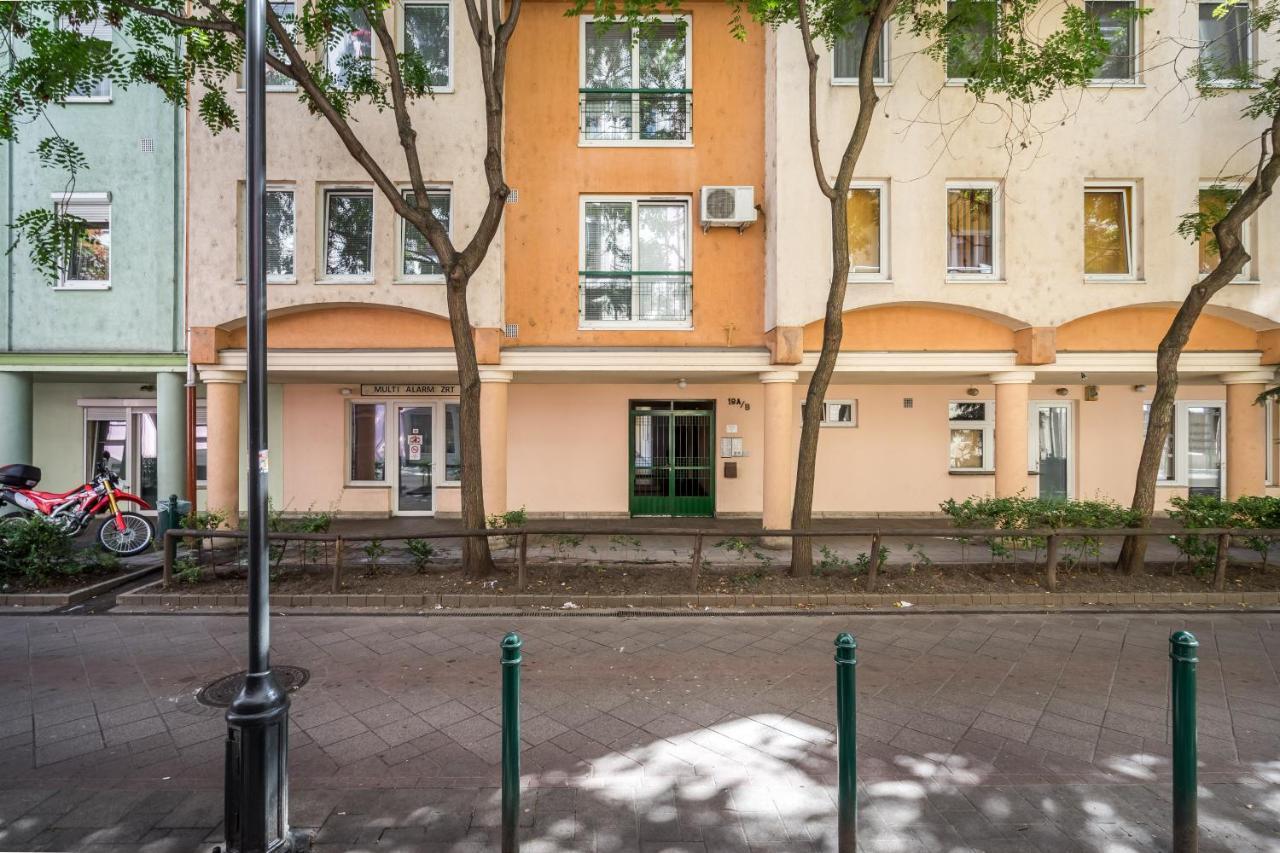 Beautiful Three Bedrooms Apartment With Free Parking Close To The Danube Coast บูดาเปสต์ ภายนอก รูปภาพ
