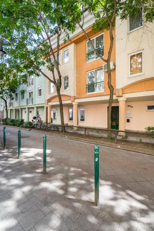 Beautiful Three Bedrooms Apartment With Free Parking Close To The Danube Coast บูดาเปสต์ ภายนอก รูปภาพ