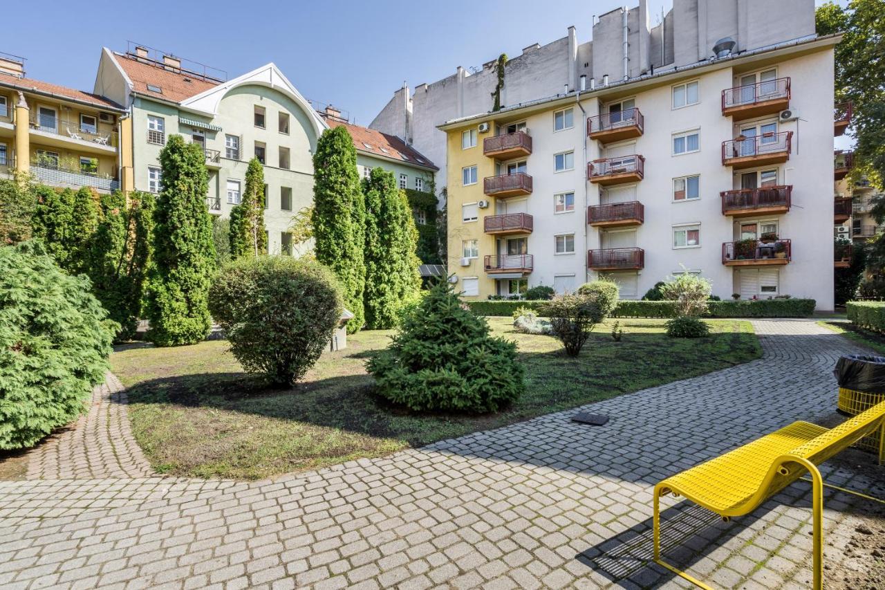 Beautiful Three Bedrooms Apartment With Free Parking Close To The Danube Coast บูดาเปสต์ ภายนอก รูปภาพ